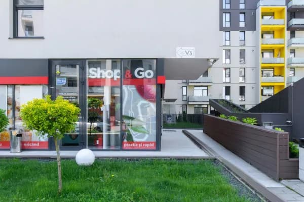 Imagine Spațiile comerciale la parterul ansamblurilor rezidențiale – oportunități pentru business-ul tău