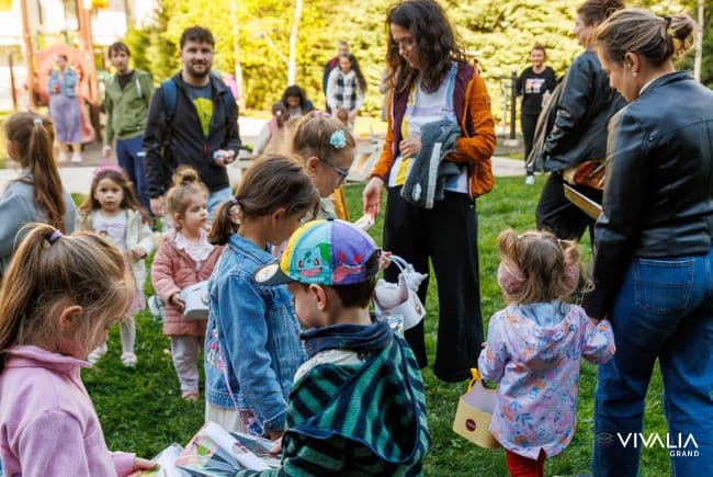 Imagine Paște 2026 la Vivalia Grand: zâmbete, coșulețe și o comunitate fericită